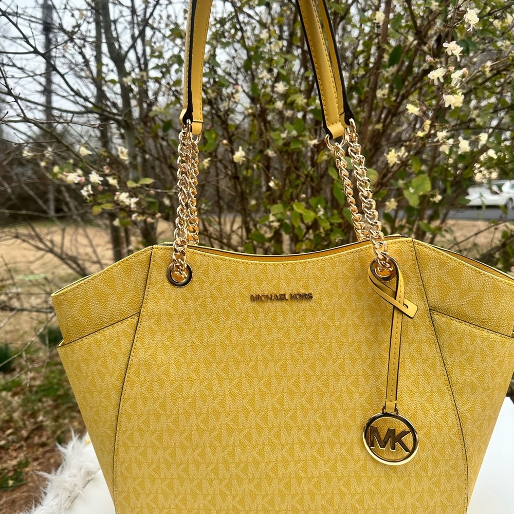 Michael Kors Jet Set Chain Large Shoulder Tote Daisy Yellow Leather Mk Logo
